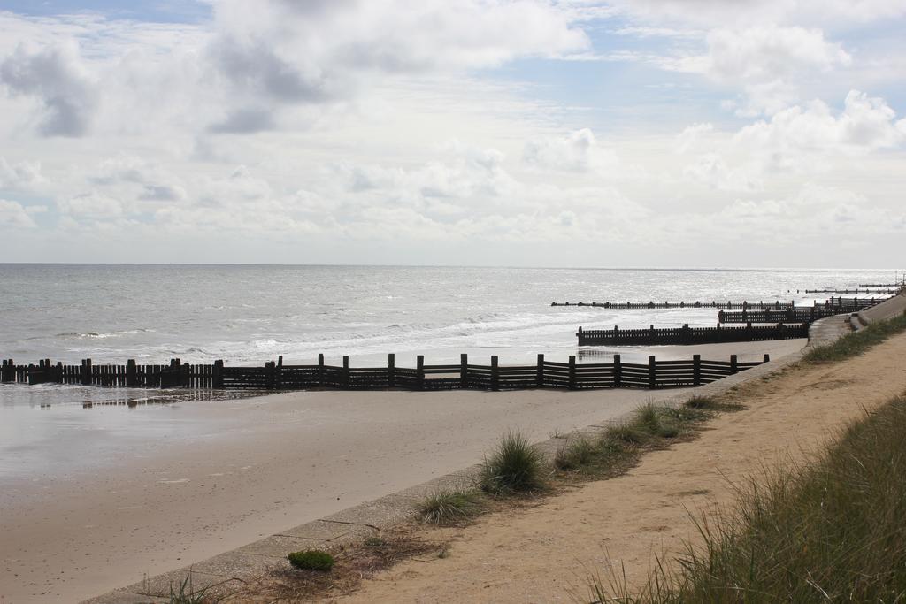 Seaview Cottage Bacton  Екстериор снимка